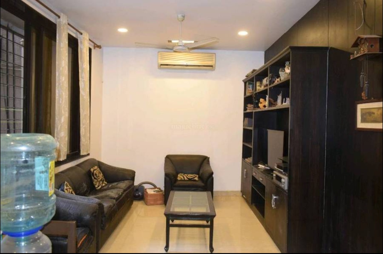 2 BHK Fully Furnished in Usha Sadan , Colaba